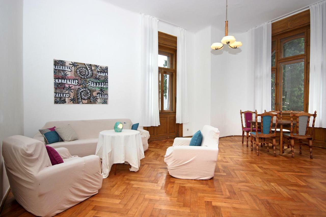 Apartment In The Top Center Of Old Town Pula Buitenkant foto