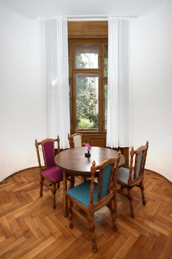 Apartment In The Top Center Of Old Town Pula Buitenkant foto